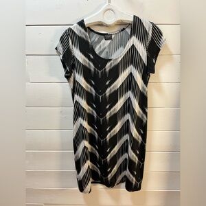 VAMP – Black & White Chevron Tunic XL
